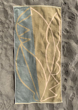 Load image into Gallery viewer, Wavy Blades