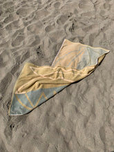 Load image into Gallery viewer, Wavy Blades