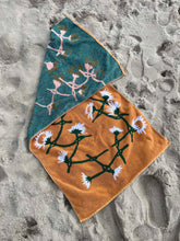 Load image into Gallery viewer, Daisy Chain & Swim Zone