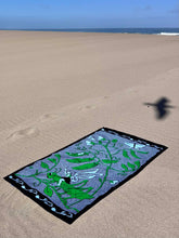 Load image into Gallery viewer, Pea Pod Travels
